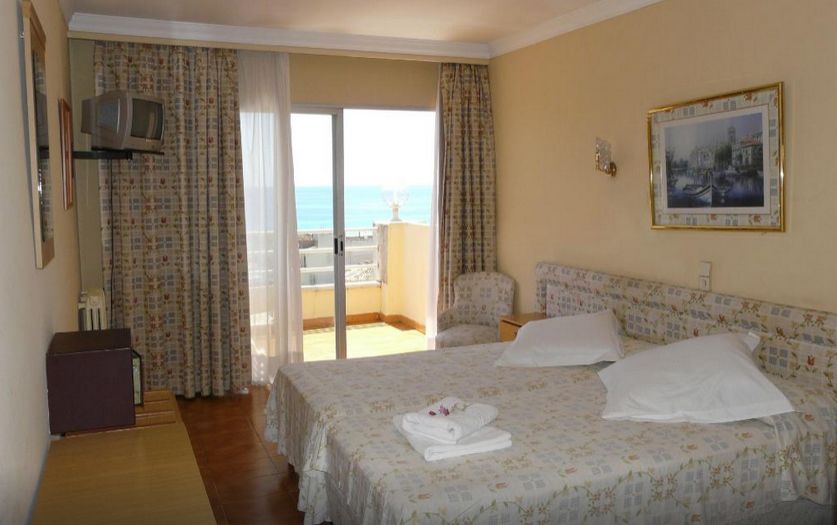 Playa Blanca Hotel Sa Coma  Bagian luar foto