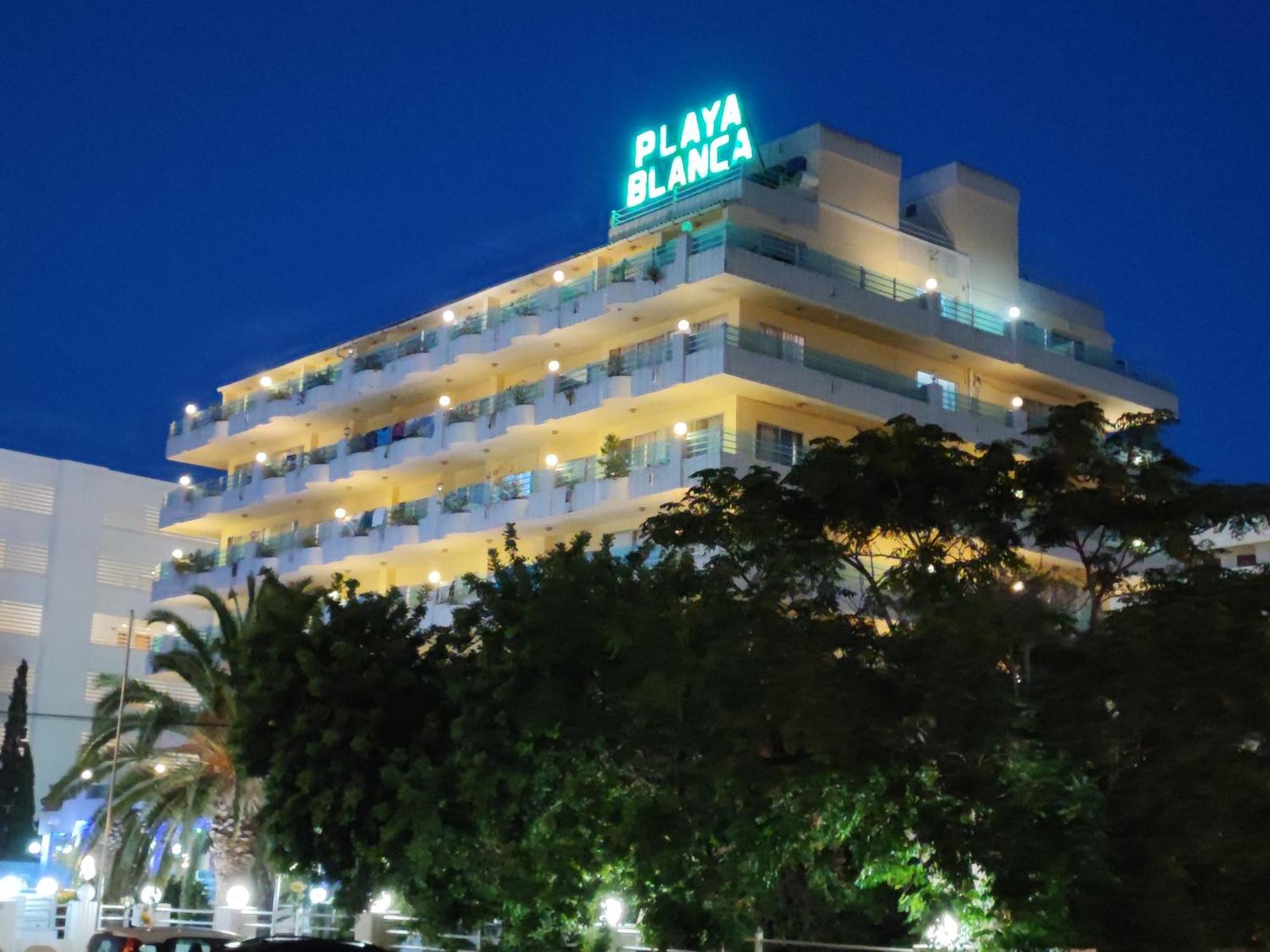 Playa Blanca Hotel Sa Coma  Bagian luar foto