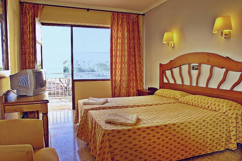 Playa Blanca Hotel Sa Coma  Bagian luar foto